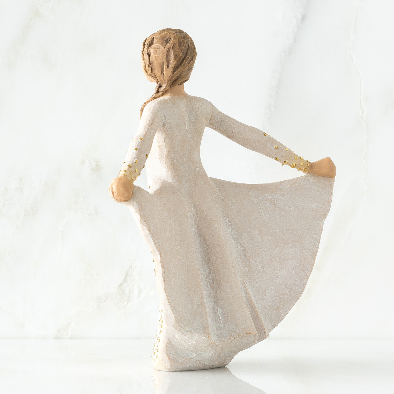 figurine side