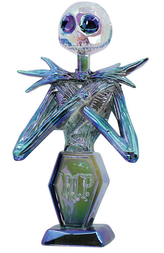 figurine 3/4 view