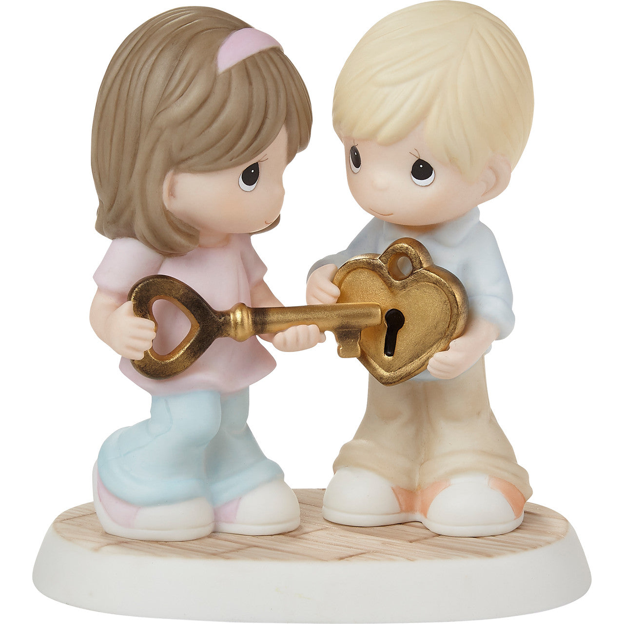 couple figurine