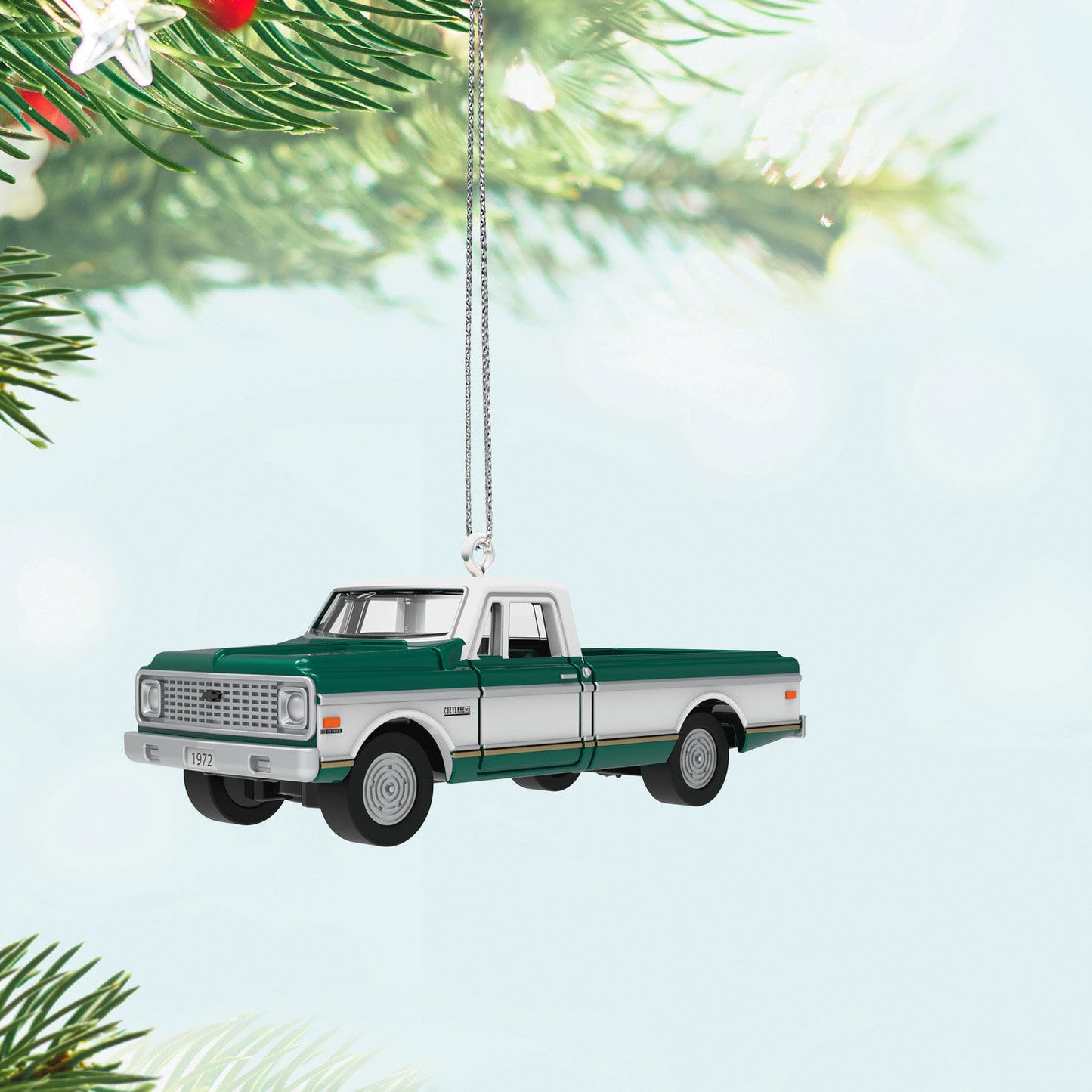 Mini Lil' American Trucks 1972 Chevrolet® Cheyenne™ Super 2024 Metal Ornament, 0.67"