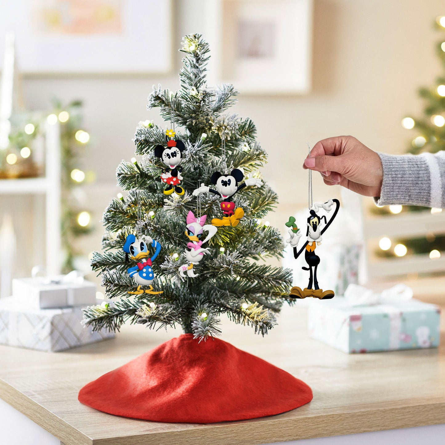 Disney Mickey and Friends Forever Friends Ornament, Set of 5