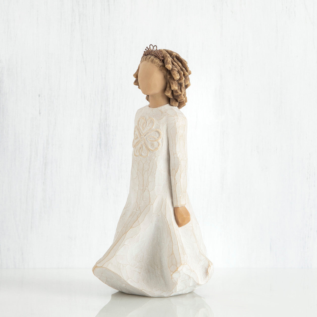 figurine side